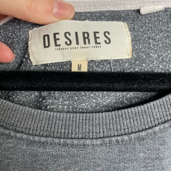 DESIRES graphic horse print sleeve sweatshirt - Picture 2 of 8